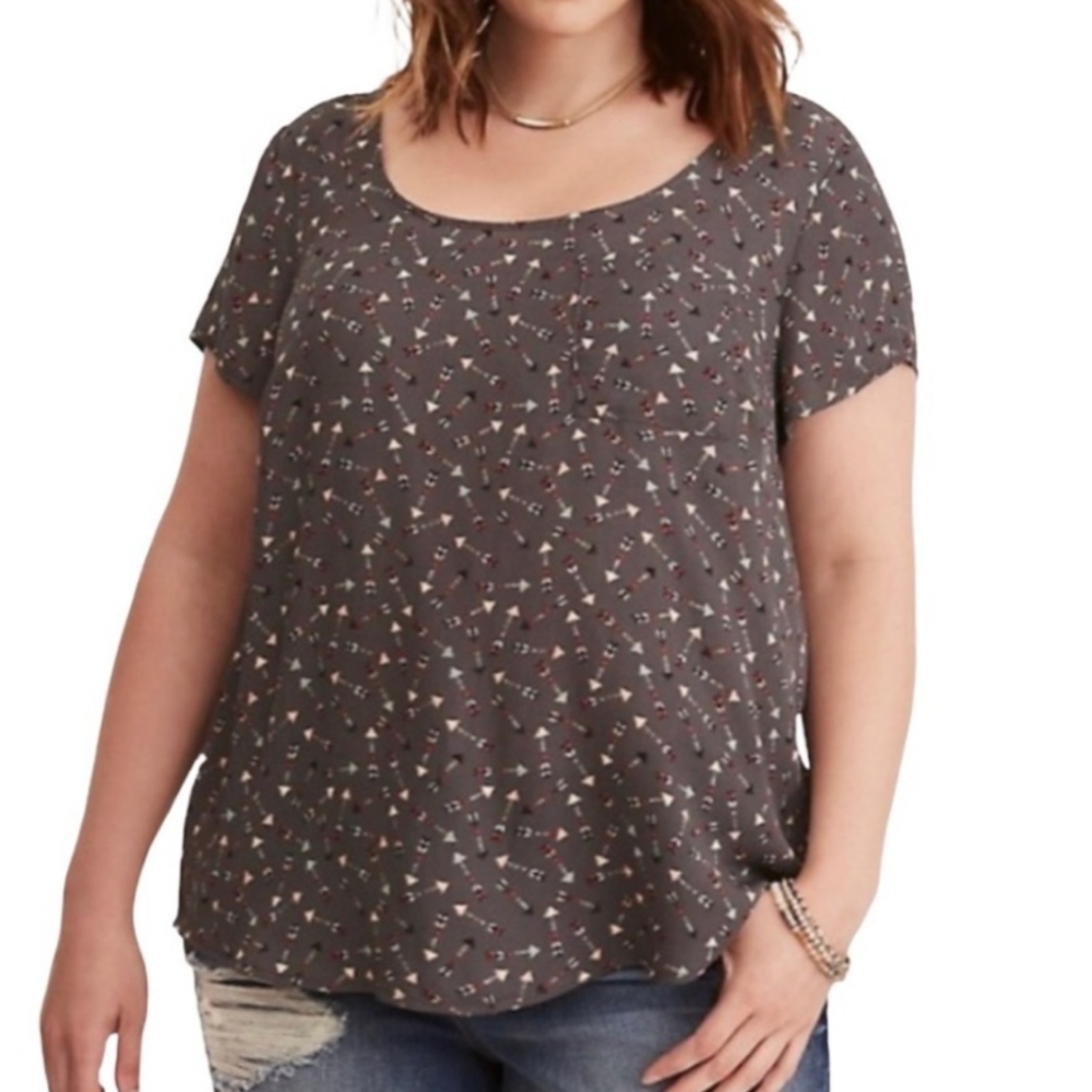 Torrid Georgette Button Back Top - image 1